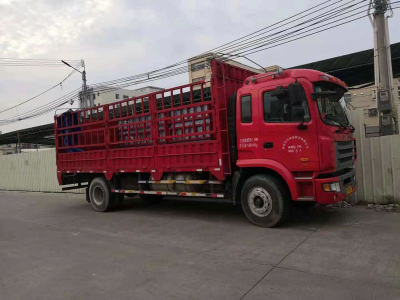 6米8高栏车